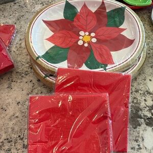 Christmas Poinsettia platter and napkin bundle all NWT
